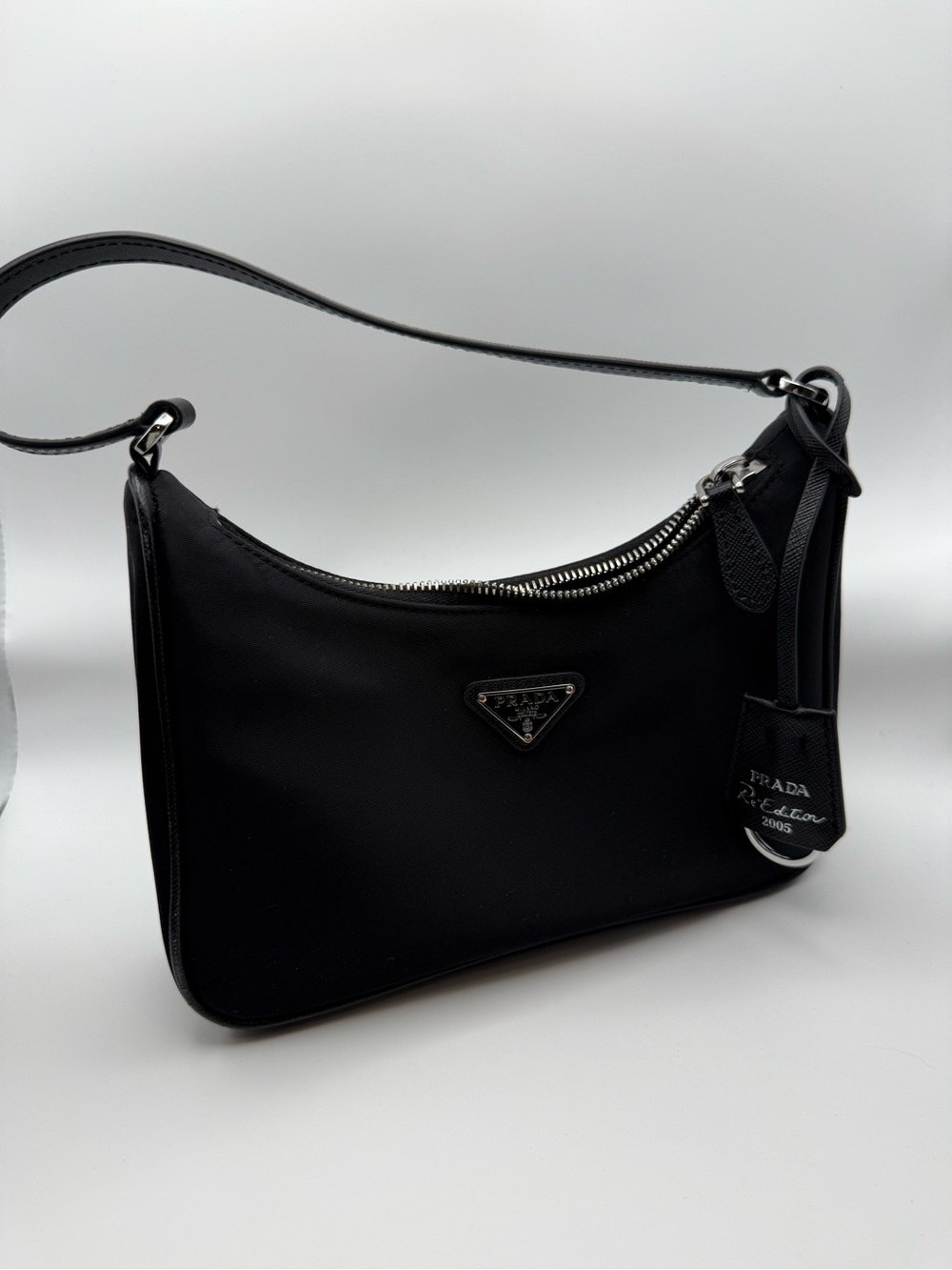 Authentic Prada Black Re-Edition 2005 Nylon Bag with Triangle Logo & Box - Picture 4 of 12